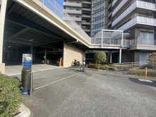 【大阪府/枚方市伊加賀西町】リバティパーク枚方 D棟 駐車場