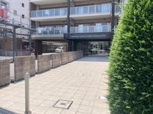 【大阪府/茨木市下穂積】プレサンスロジェ茨木下穂積 アプローチ