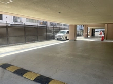 【大阪府/茨木市下穂積】プレサンスロジェ茨木下穂積 駐車場