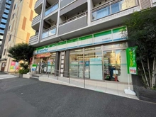 【東京都/新宿区市谷柳町】グリーンパーク市ヶ谷柳町　 ファミリーマート市谷柳町店（現地より約100m）