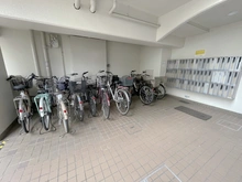 【兵庫県/神戸市中央区二宮町】三宮パーク・ハイム 駐輪場
