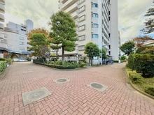 【埼玉県/さいたま市北区日進町】ベルヴィル大宮 B棟 敷地内