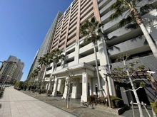 【大阪府/大阪市此花区島屋】キングマンション大阪ベイ 外観
