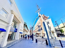 【神奈川県/横浜市中区元町】クリオ横濱元町通り 元町ショッピングストリート（現地より約10m）：ショッピングストリート隣接
※システム上10mと表記してます。