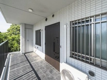 【神奈川県/横浜市磯子区汐見台】クレストレジデンス横浜　SKY VIEW SHIOMIDAI ポーチ