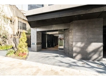 【東京都/新宿区西早稲田】ザ・パークハウスアーバンス早稲田 アプローチ