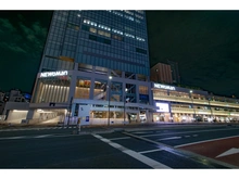 【東京都/新宿区市谷左内町】コート市ケ谷 NEWoMan（現地より約3,500m）