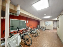 【兵庫県/神戸市中央区小野柄通】甲南シャトー三宮 駐輪場
