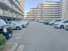 【兵庫県/伊丹市春日丘】伊丹春日丘アーバンコンフォート A棟 駐車場