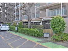 【埼玉県/ふじみ野市市沢】エステ・スクエアふじみ野B棟 駐輪場