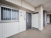 【千葉県/千葉市中央区問屋町】プレシス千葉みなと ポーチ