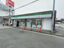 【埼玉県/所沢市緑町】デュオヒルズ新所沢駅前 ファミリーマート　新所沢駅東口店（現地より約88m）