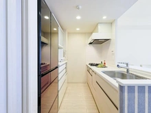 【埼玉県/さいたま市浦和区常盤】浦和常盤ザ・レジデンス　ウエストレジデンス キッチン