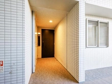 【埼玉県/さいたま市浦和区常盤】浦和常盤ザ・レジデンス　ウエストレジデンス アルコーブ：トランクルームあり