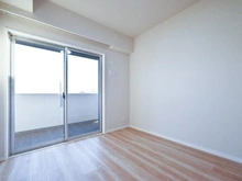 【埼玉県/さいたま市桜区道場】サクラディア サークルコート 洋室：バルコニー側、約5.0帖