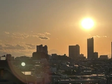 【埼玉県/さいたま市浦和区東岸町】パークホームズ浦和東岸町 眺望：晴れた日には富士山を望めます（写真中央）。
※ズームあり