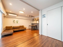 【東京都/町田市原町田】イニシア町田 洋室：写真奥はLD