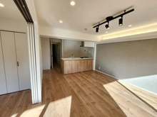 【埼玉県/川口市西川口】西川口パークハウス リビング：約12.9帖