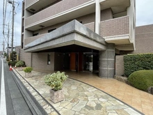【埼玉県/さいたま市浦和区領家】コスモ浦和ガーデンズ アプローチ