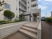 【埼玉県/さいたま市浦和区針ヶ谷】コープ野村浦和 2号棟 アプローチ