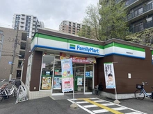 【埼玉県/さいたま市浦和区針ヶ谷】コープ野村浦和 2号棟 ファミリーマート与野駅西口店（現地より約180m）