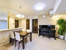 【埼玉県/さいたま市浦和区常盤】パークスクエア浦和常盤 リビング・ダイニング