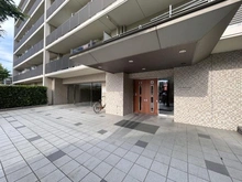 【埼玉県/さいたま市浦和区上木崎】リビオ浦和上木崎グランセーヌ エントランス