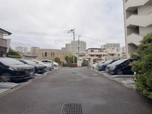 【埼玉県/さいたま市浦和区岸町】プラウド浦和岸町ガーデニア 駐車場