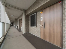 【埼玉県/さいたま市浦和区前地】プラウドシティ浦和 ガーデンコート 玄関