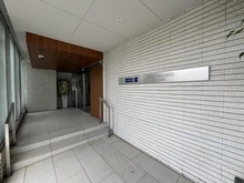 【埼玉県/戸田市本町】プラウド戸田公園パークフロント アプローチ