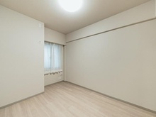 【埼玉県/さいたま市浦和区岸町】プラウド浦和岸町パサージュ 洋室：約5.6帖