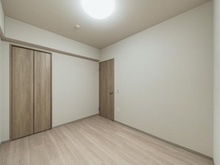 【埼玉県/さいたま市浦和区岸町】プラウド浦和岸町パサージュ 洋室：約5.6帖