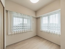 【埼玉県/さいたま市浦和区岸町】プラウド浦和岸町パサージュ 洋室：約5.1帖