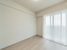 【埼玉県/さいたま市浦和区岸町】プラウド浦和岸町パサージュ 洋室：約5帖