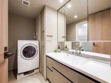 【埼玉県/さいたま市浦和区東高砂町】レ・ジェイド浦和 洗面所