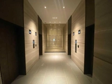 【埼玉県/川口市栄町】プラウドタワー川口クロス 共用部：エレベーターホール