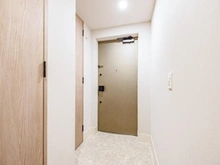 【埼玉県/さいたま市浦和区仲町】プラウド浦和 玄関