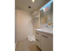 【埼玉県/さいたま市浦和区岸町】レイニオン岸町 洗面室