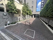 【埼玉県/さいたま市南区白幡】ゼファー武蔵浦和 アプローチ