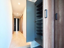 【埼玉県/さいたま市南区白幡】ゼファー武蔵浦和 玄関