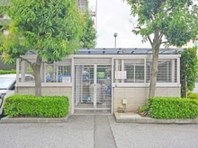 【埼玉県/上尾市谷津】ソフィア上尾B棟 共用部：ゴミ置き場