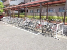 【千葉県/流山市向小金】南柏パーク・ホームズウイングスクエア 駐輪場