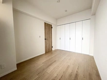 【埼玉県/三郷市さつき平】パークフィールドみさと三街区二号館 洋室