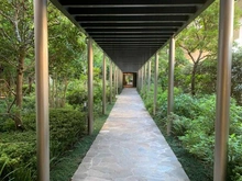 【千葉県/流山市おおたかの森北】パークホームズ流山おおたかの森ザレジデンスガーデンコートB アプローチ