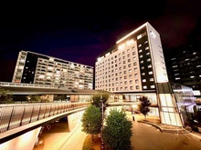 【千葉県/流山市おおたかの森北】パークホームズ流山おおたかの森ザレジデンスガーデンコートB 流山おおたかの森駅前広場（北口）（現地より約240m）