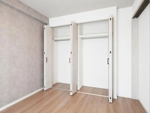 【千葉県/松戸市新松戸北】新松戸ファミールハイツ 2号棟 収納