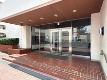 【神奈川県/平塚市高浜台】パークサイド平塚 4号棟 アプローチ