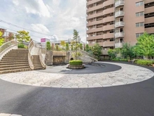 【千葉県/柏市豊町】レクセルプラッツァ柏 敷地内