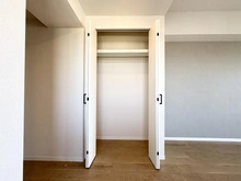 【埼玉県/三郷市さつき平】パークフィールドみさと三街区二号館 収納