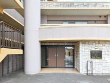 【埼玉県/八潮市大字南後谷】ダイアパレス草加ヴィラ・リゾート エントランス